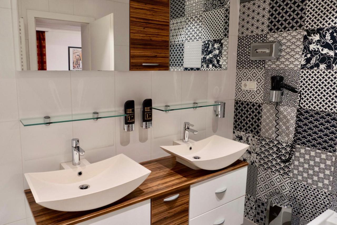 Vienna Studio Apartments Extérieur photo